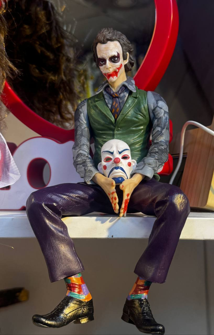 تمثال شخصية الجوكر