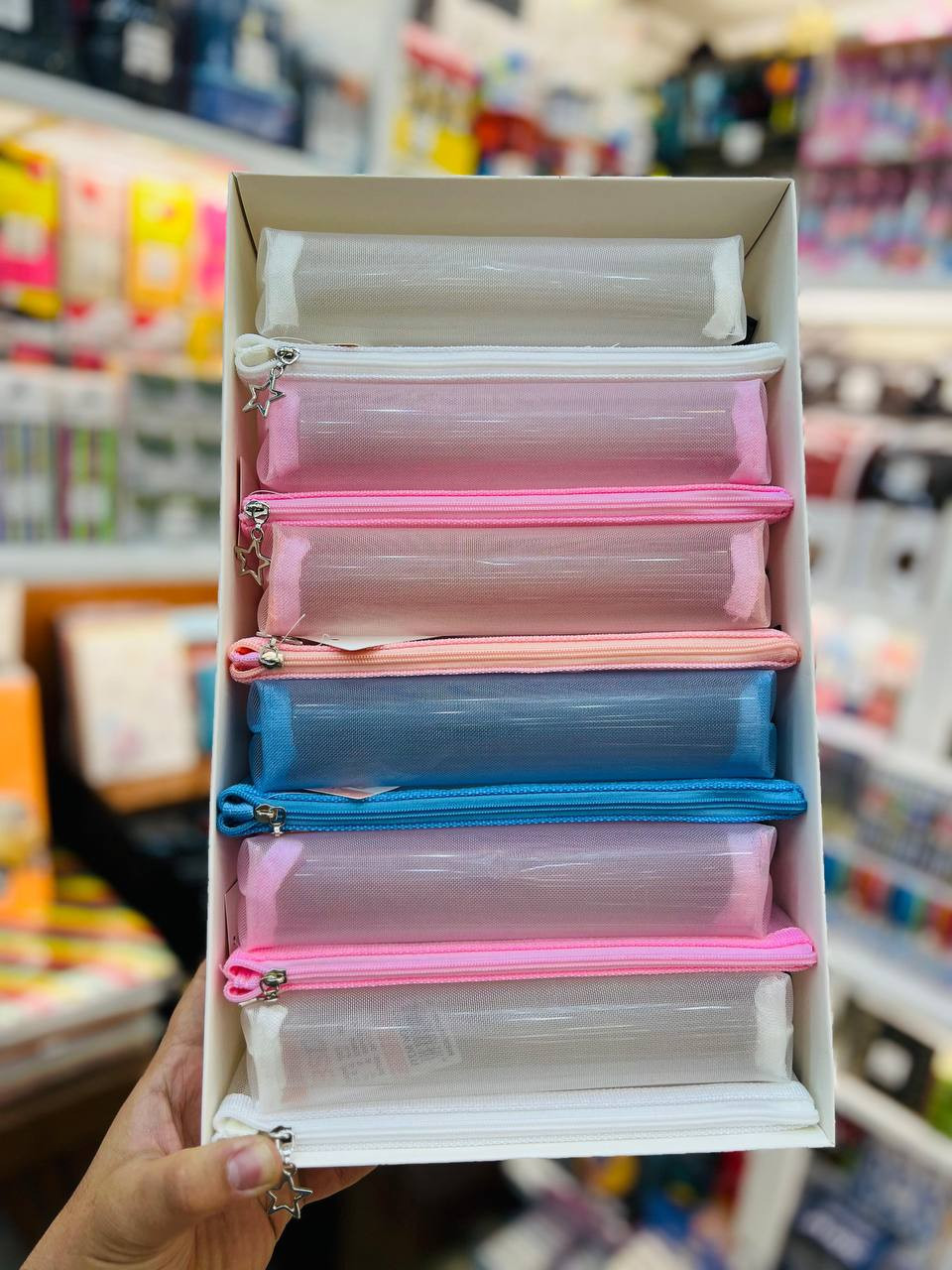 محفظة شفافة